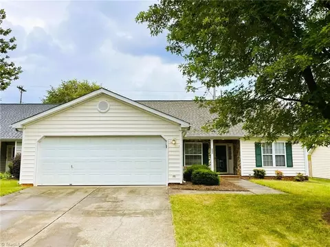 2982 Cloverwood Dr, High Point, NC 27265