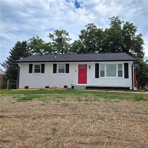 2633 Cherry St N, Winston Salem, NC 27105