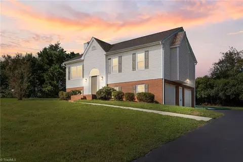 5890 Brittans Dr, Belews Creek, NC 27009