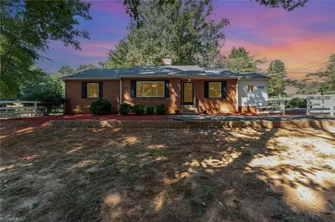3914 Blumenthal Rd, Greensboro, NC 27406