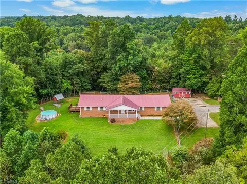 1078 S Nc Highway 66, Westfield, NC 27053