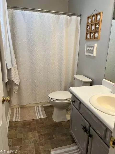 Bath - 410 English Ct, Trinity, NC 27370 photo 1 of 2