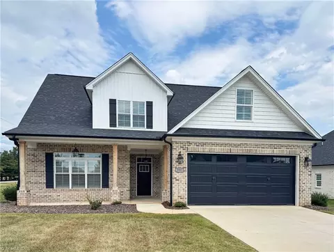 3905 Wynne Brook Ct, High Point, NC 27265