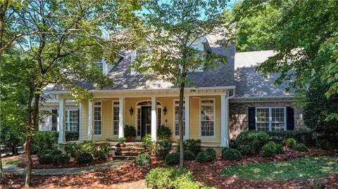 3504 Normandy Hills Cir, Greensboro, NC 27410
