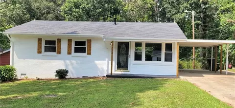 1323 Meredith Ct, Eden, NC 27288