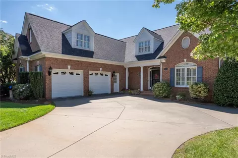 104 Sycamore Park Ln, Bermuda Run, NC 27006