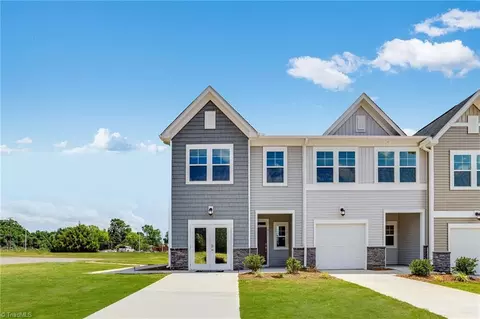 904 Pilot St, Haw River, NC 27258