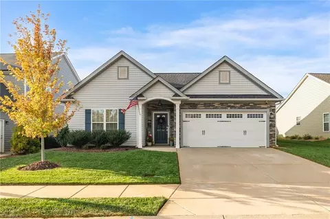 5204 Sedge Hollow Dr, Kernersville, NC 27284