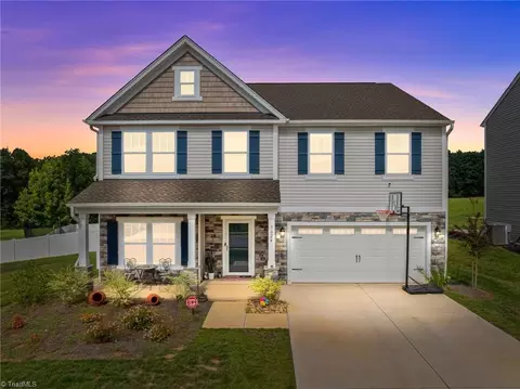 1624 Running Deer Dr, Kernersville, NC 27284