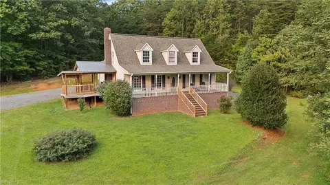 109 Norman Rd E, Mount Airy, NC 27030
