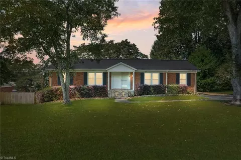 1907 Norwich Dr, Greensboro, NC 27410