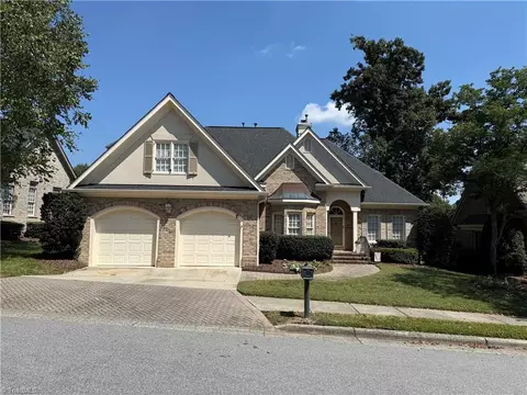 7 Hadley Park Ct, Greensboro, NC 27407