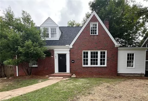 703 Mulberry Rd, Martinsville, VA 24112