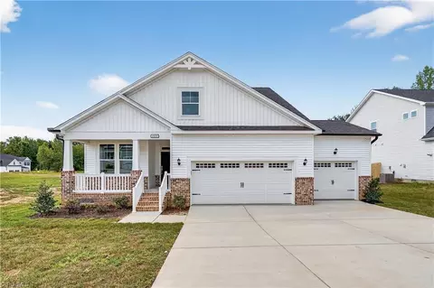 1375 Ouray Dr, Kernersville, NC 27284