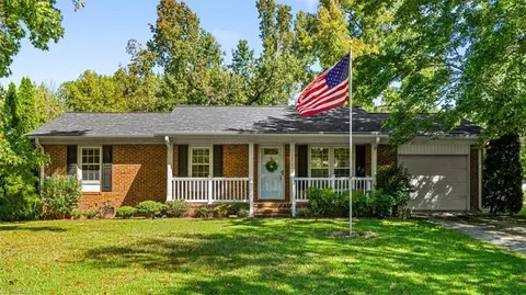 1212 Easthurst Rd, Mcleansville, NC 27301