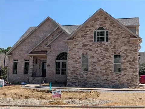2730 Croquet Cir, High Point, NC 27262