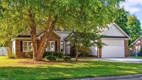 1213 Raspberry Run, Graham, NC 27253 photo 3