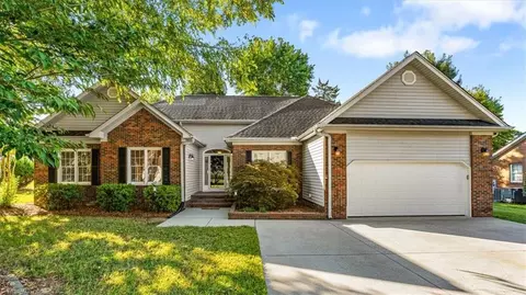 1213 Raspberry Run, Graham, NC 27253 photo 5