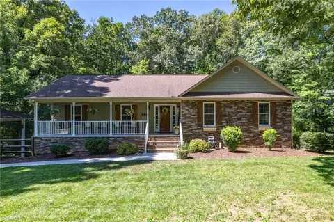 4862 Fleetwood Cir, Winston Salem, NC 27106