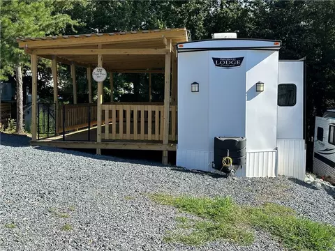 152 Eagle Ln, New London, NC 28127