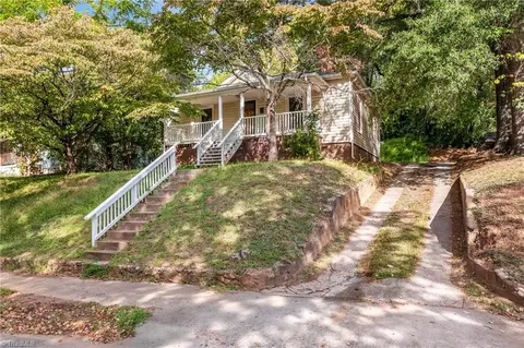 925 Harris St, Eden, NC 27288