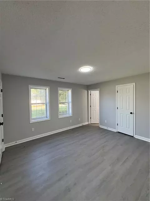2202 Green Dr, High Point, NC 27260 photo 3