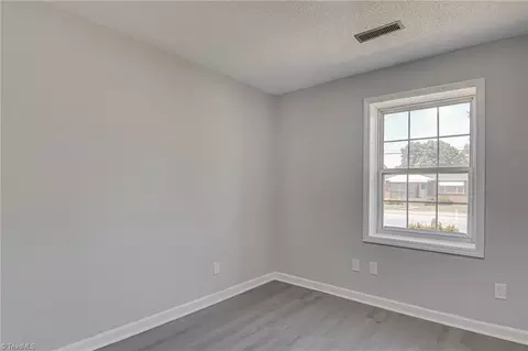 2202 Green Dr, High Point, NC 27260 photo 20