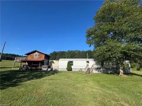 2375 Old Us Highway 60, Ronda, NC 28670