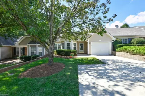 6 Mansfield Cir, Greensboro, NC 27455