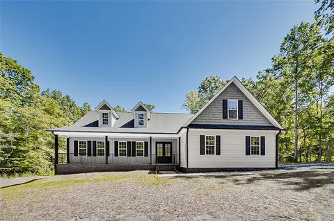 1541 Badin Ln, Asheboro, NC 27205