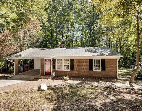 1037 Robbins St, Asheboro, NC 27203
