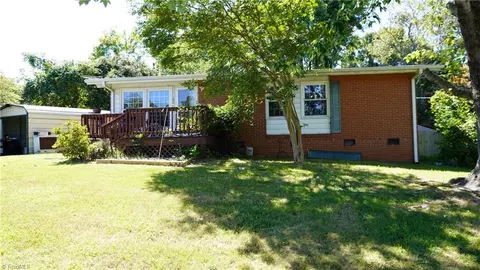 2200 Crestridge Rd, Greensboro, NC 27403