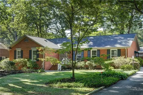 3003 Round Hill Rd, Greensboro, NC 27408
