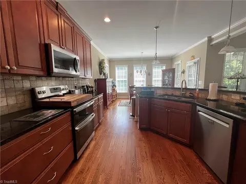 184 Raspberry Ridge Dr, Clemmons, NC 27012 photo 9