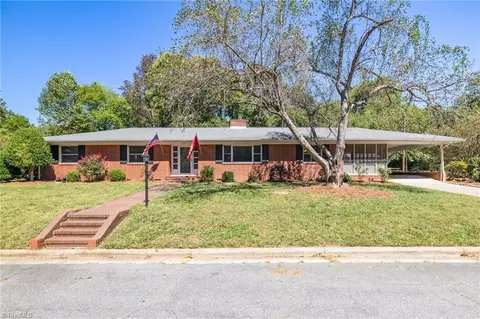 102 Pratt St, Madison, NC 27025