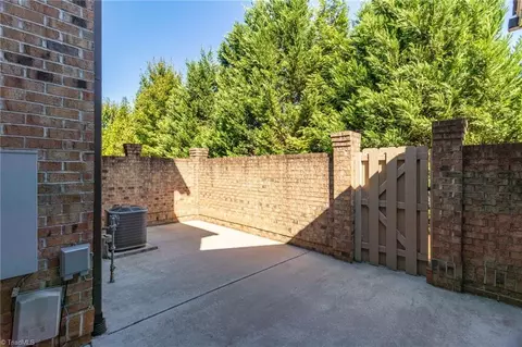Exterior - 737 Carneros Cir, High Point, NC 27265 photo 4 of 8
