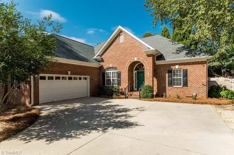 1504 Cabot Pl, Kernersville, NC 27284