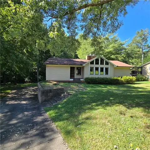 149 Woodburn Pl, Advance, NC 27006