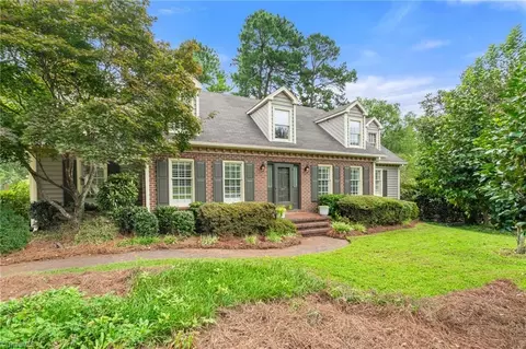 107 Brookberry Dr, Jamestown, NC 27282