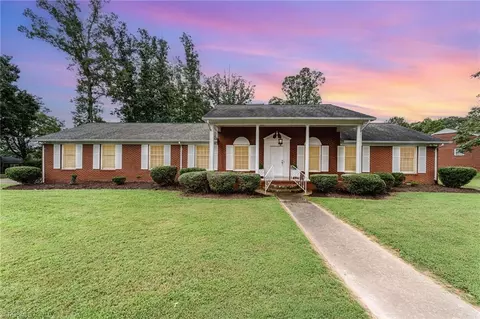 830 Cool Springs Rd, Asheboro, NC 27203