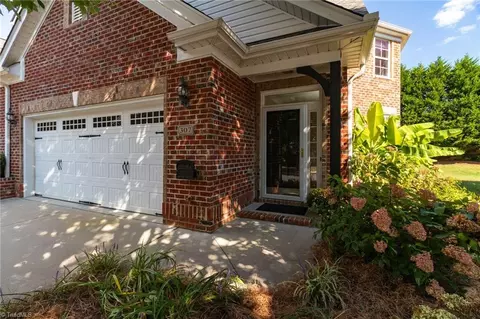 307 Queensbury Dr, Winston Salem, NC 27127