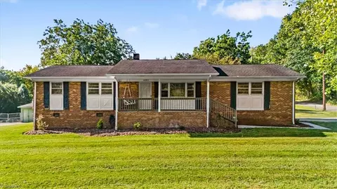 6265 Mendenhall Rd, Archdale, NC 27263