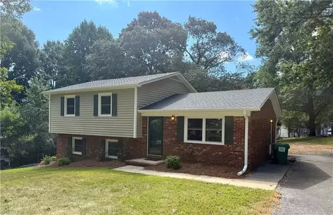 Exterior - 408 Logan Ct, King, NC 27021 photo 3 of 9
