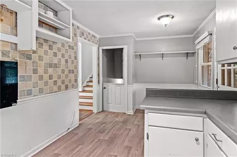 Entry Way - 408 Logan Ct, King, NC 27021 photo 2 of 4
