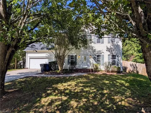 1020 Woodland Pointe Dr, Kernersville, NC 27284