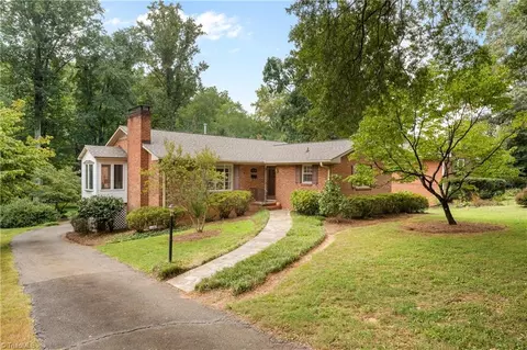 3128 Kinnamon Rd, Winston Salem, NC 27104