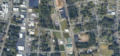 202 Woodrow St, Reidsville, NC 27320