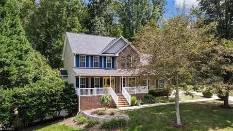 1404 Sherwood Dr, Reidsville, NC 27320