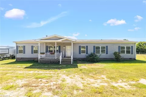 128 Campbellton Rd, Reidsville, NC 27320