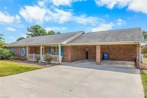 184 Cale Bradley Ct, Winston Salem, NC 27127